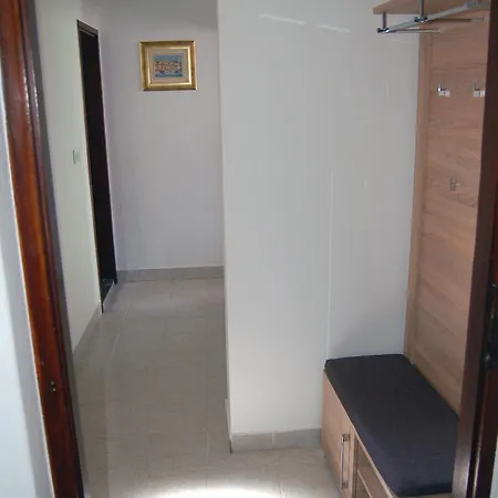 Niva Apartment *